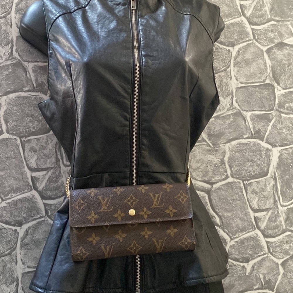 Louis Vuitton Monogram Porte-Tresor Wallet on Chain Pre-Owned 100% Authentic - Picture 4 of 15